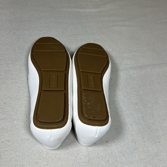 NWOB LifeStride Women's Riviera Loafer, Bright White Faux Leather, Size 9.5 Wide - Picture 10 of 13